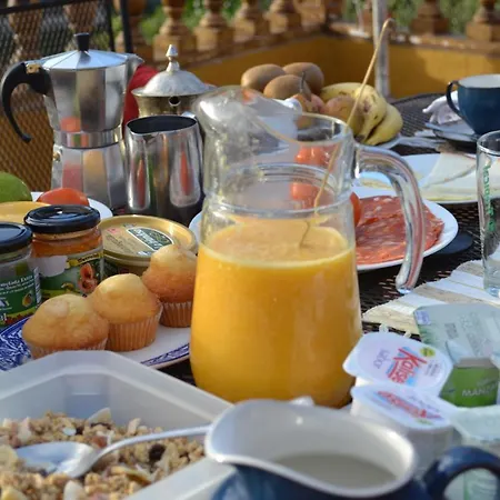 Traditional Canarian Country House Bed and breakfast 2*